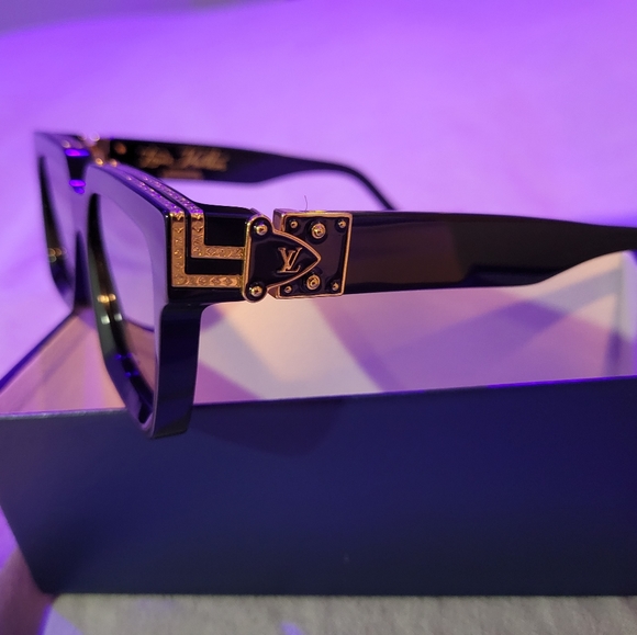 Louis Vuitton glasses - Picture 1 of 9